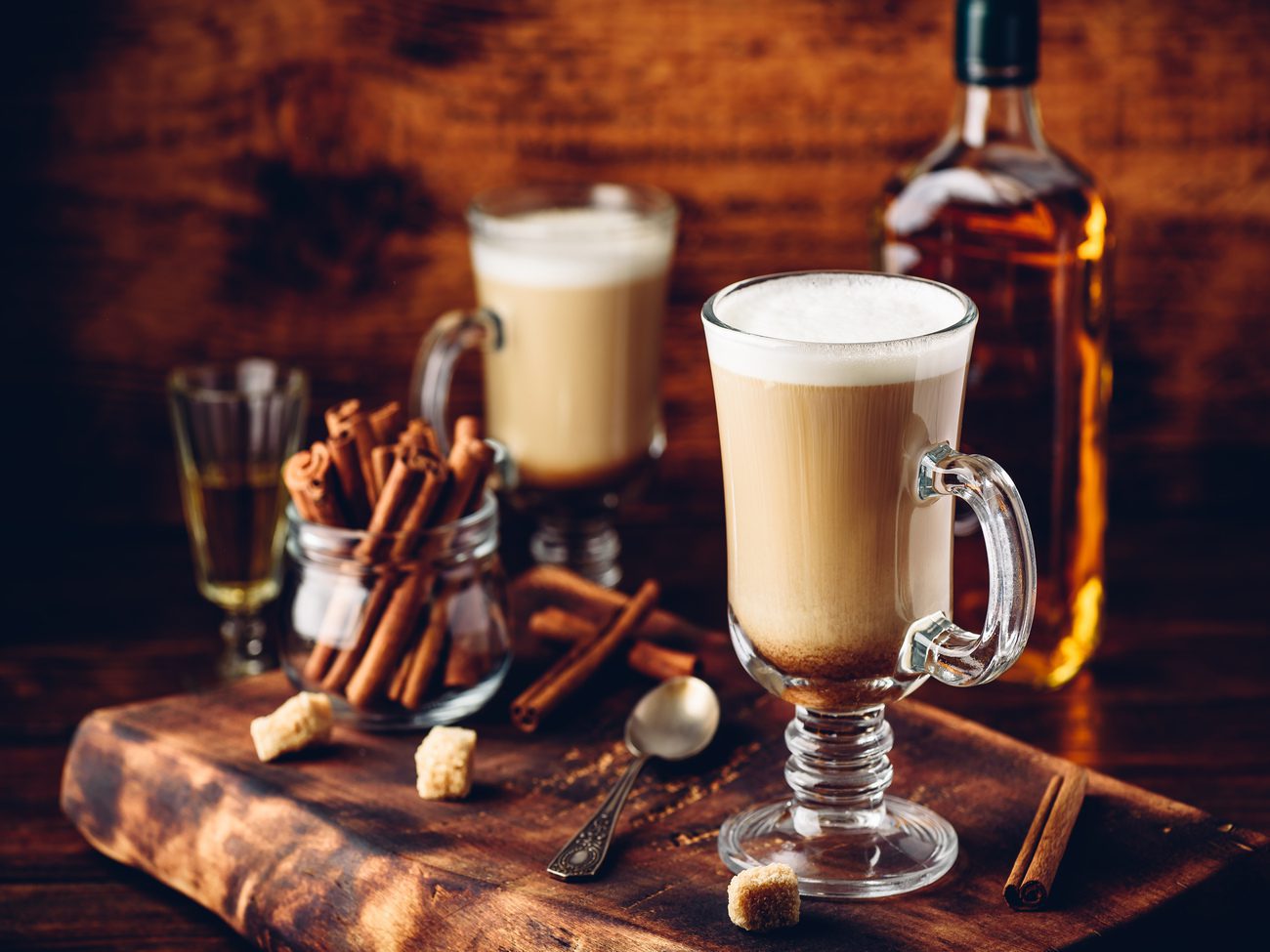 Weihnachtscocktails - 15 leckere Drinks für die Winterzeit 13 Irish coffee rezept