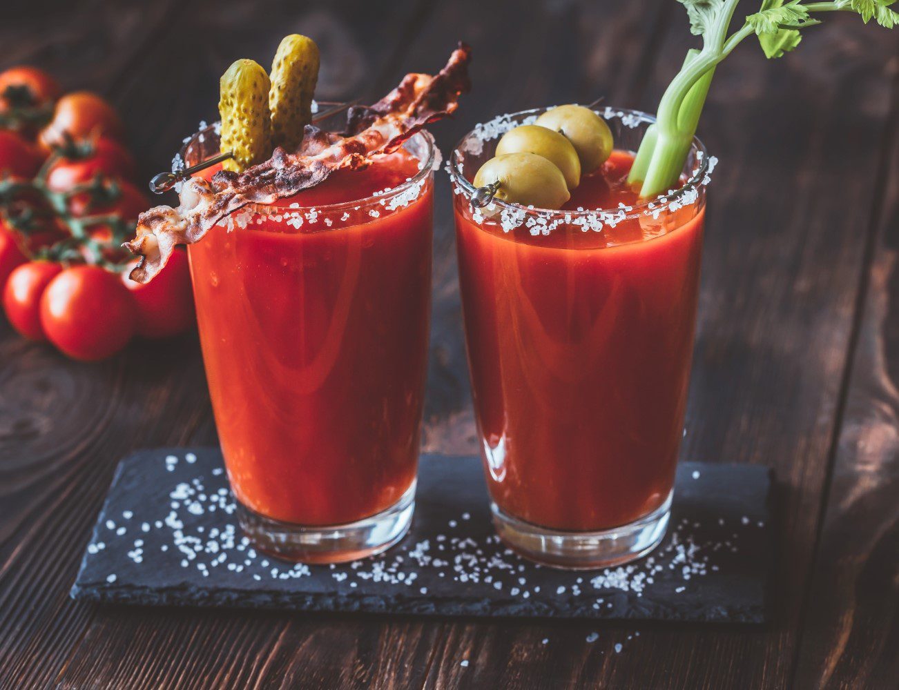 Bloody Caesar – Der kanadische Bloody Mary 1 Bloody caesar cocktail auf steinplatte