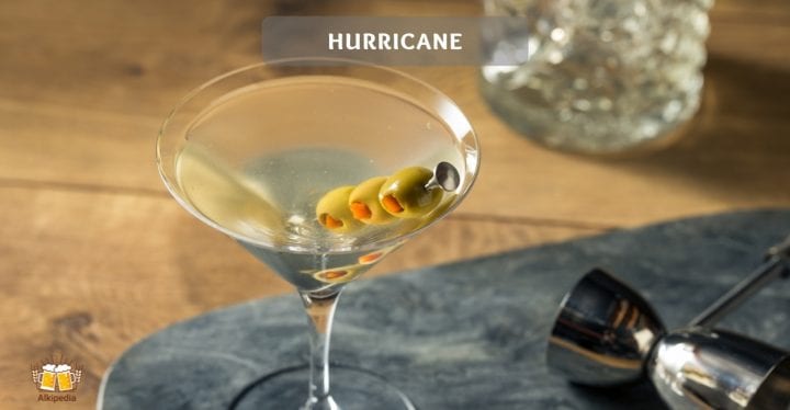 Dirty martini cocktail
