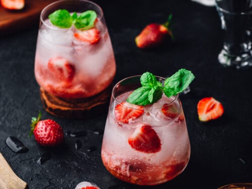 Gin-Tonic Cocktail mit Erdbeeren - Erdbeer-Gin-Tonic