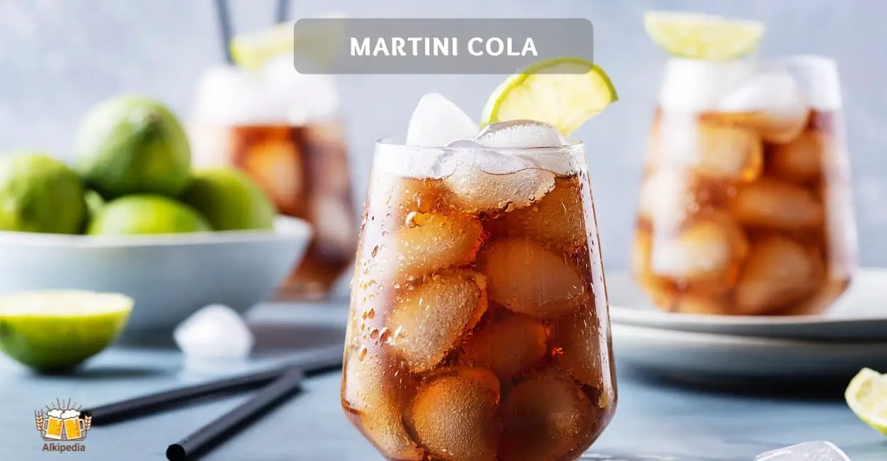 Martini cocktail mit cola
