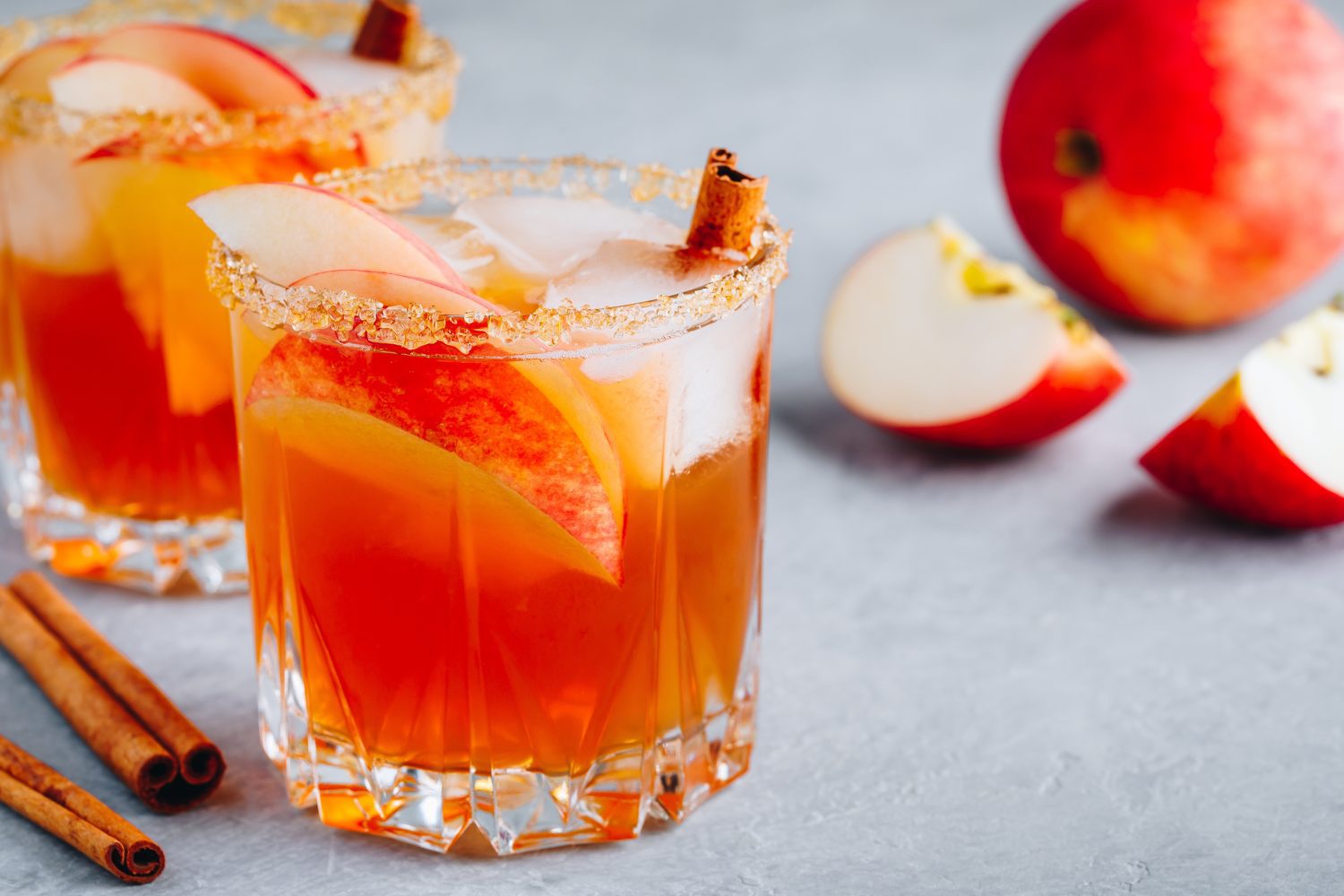 Apple crumble cocktail